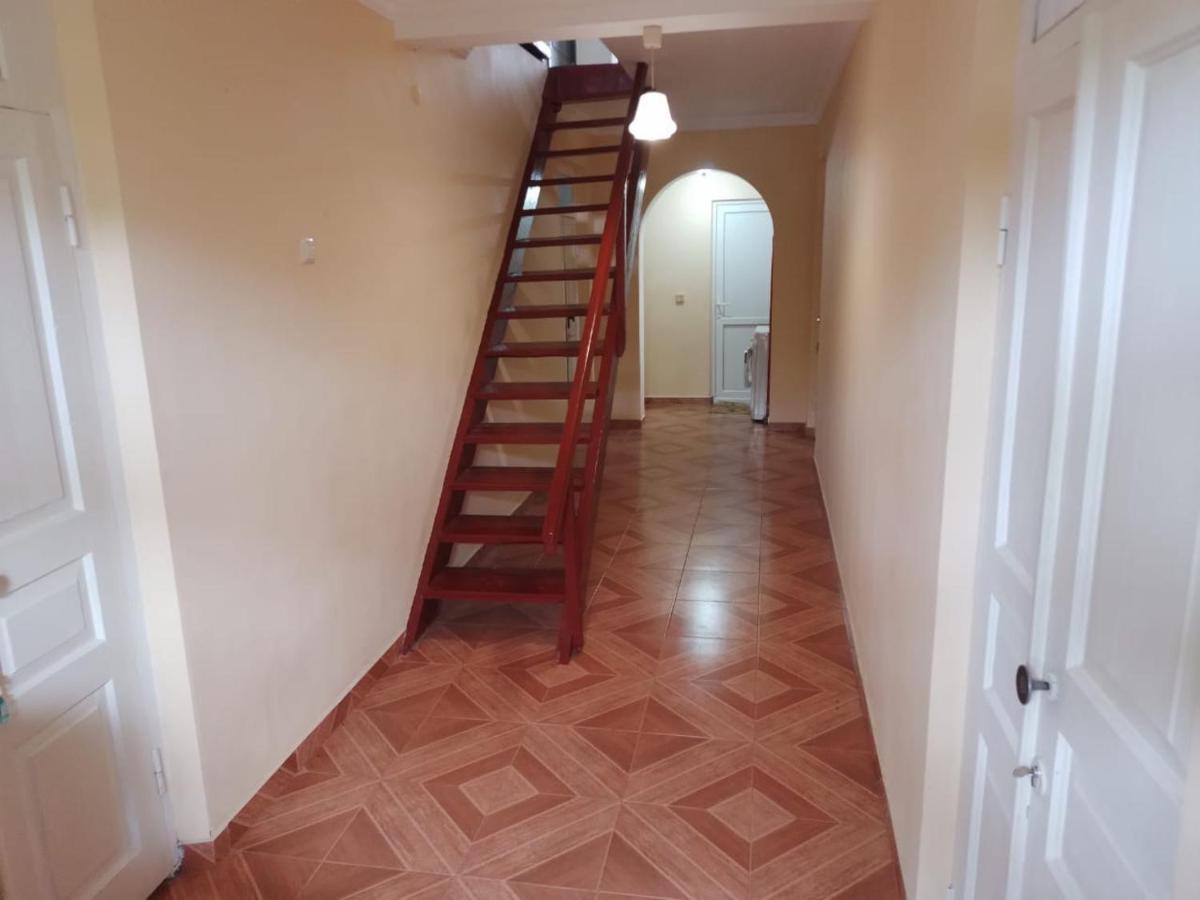 Merabi And Neli Guest House Makhinjauri Εξωτερικό φωτογραφία
