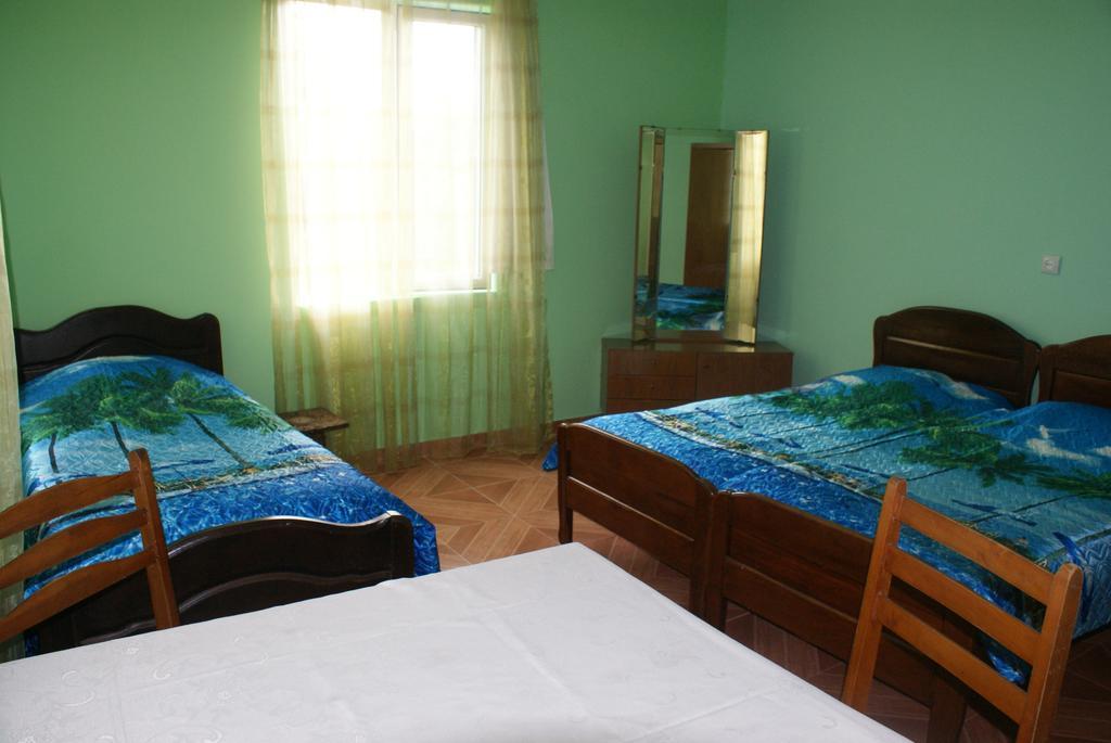 Merabi And Neli Guest House Makhinjauri Δωμάτιο φωτογραφία