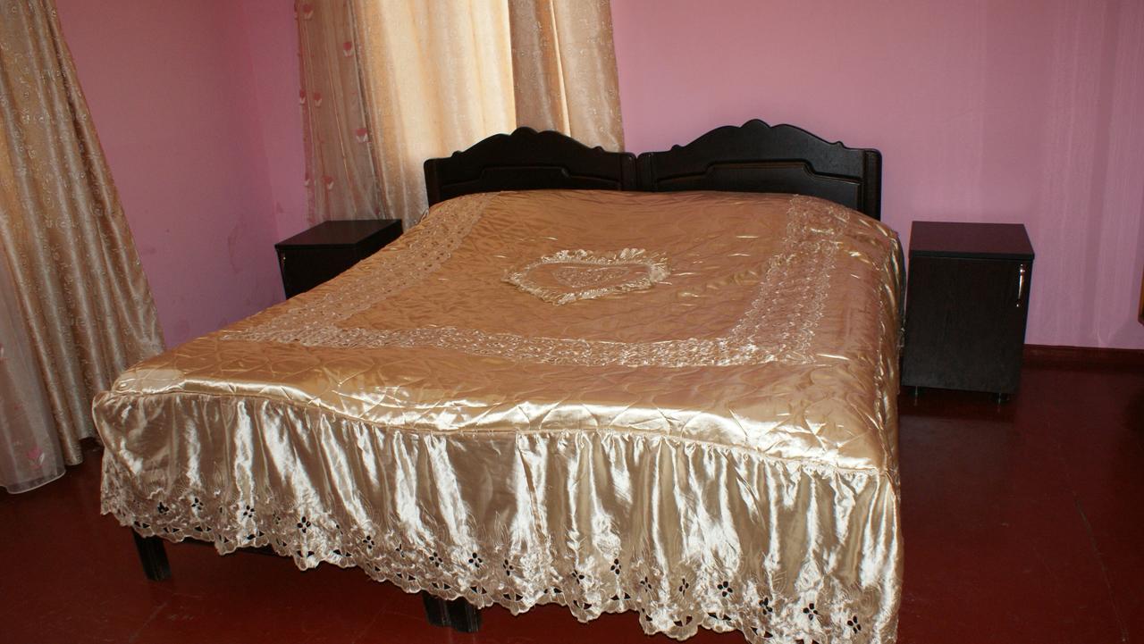 Merabi And Neli Guest House Makhinjauri Εξωτερικό φωτογραφία